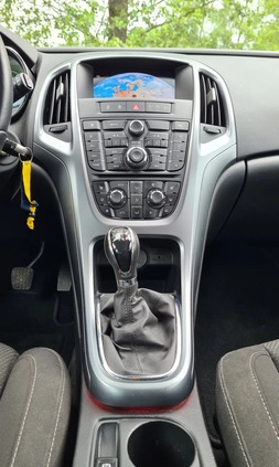 Opel Astra cena 28999 przebieg: 189000, rok produkcji 2014 z Kraków małe 191